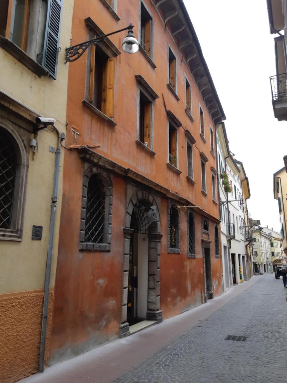 La Casa Di Fernanda Apartment Belluno Luaran gambar